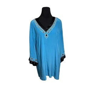 Chic Blue Tunic with Black Accents